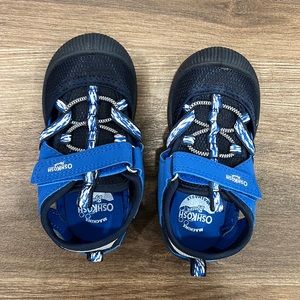 OshKosh B’gosh Velcro washable Water shoes (toddler 7)